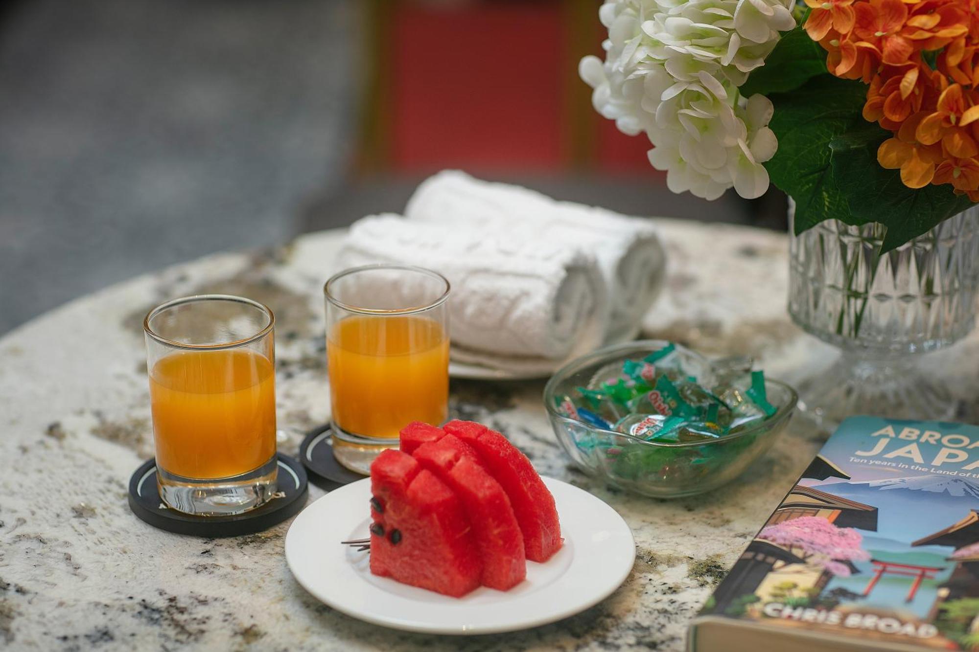 Amira Hotel Ханой Екстериор снимка