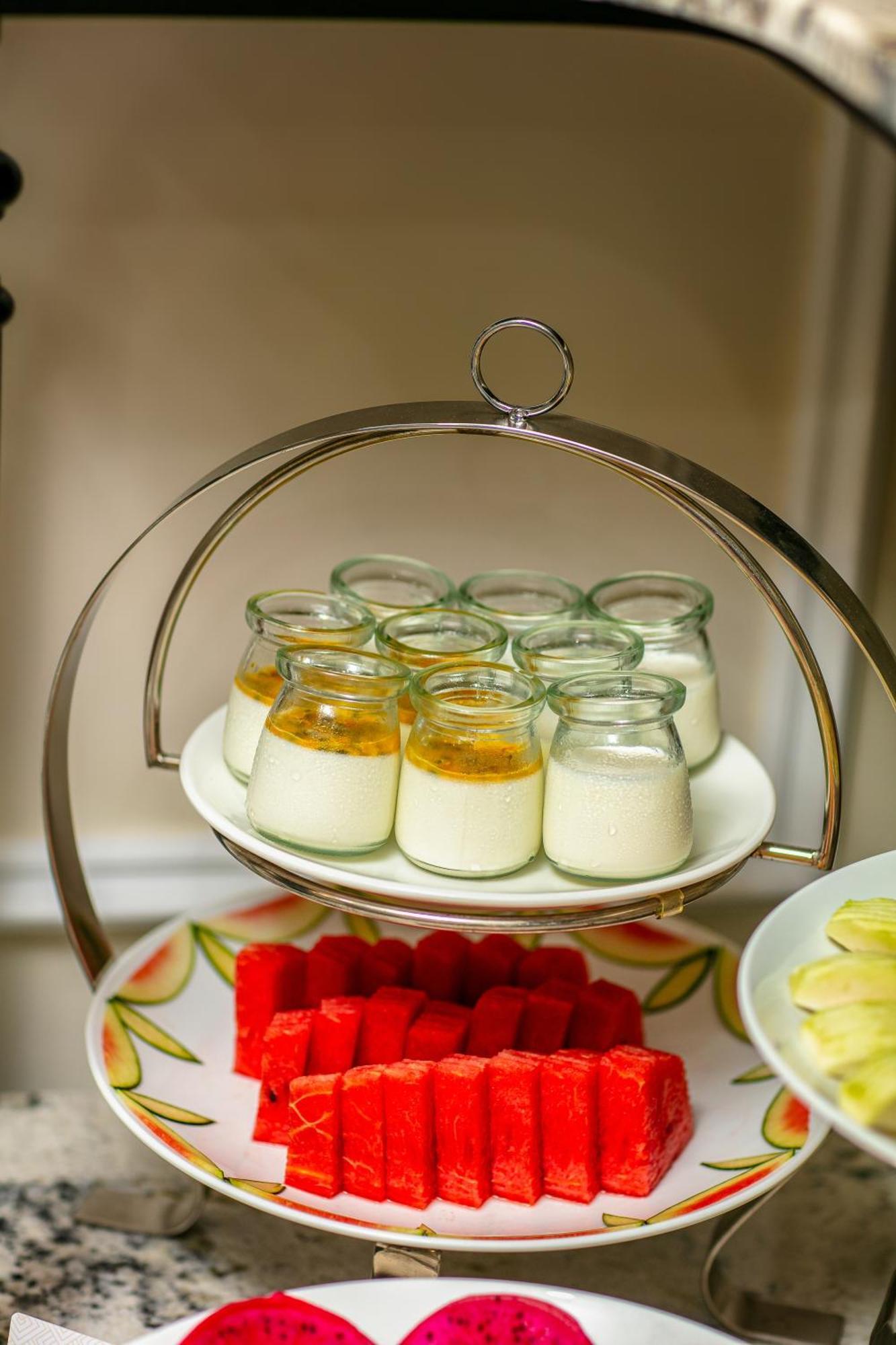 Amira Hotel Ханой Екстериор снимка